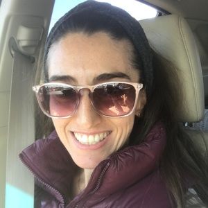 Meet your Posher, Monica